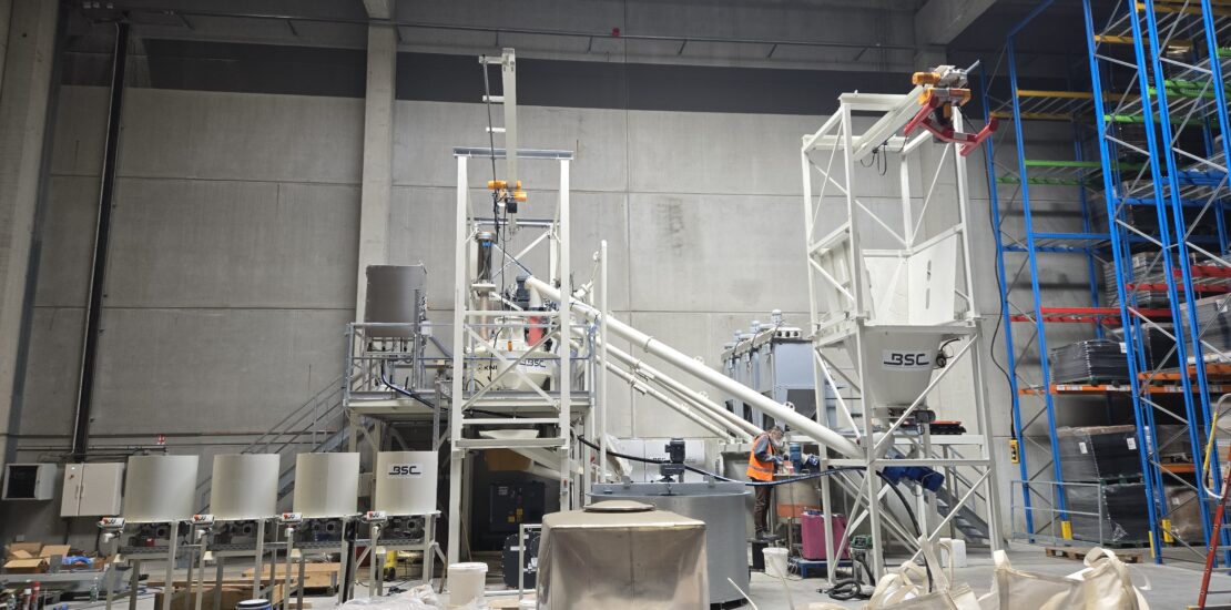 béton,BSC-Béton Stone Consulting,BSC,station vide Big Bag,station de vidange Big Bag,vidange matières en vrac,manutention de matériaux en vrac,station Big Bag KNIELE,Big Bag industrie béton,optimisation process béton,équipement industriel béton,alimentation matières premières,intégration process industriel,maîtrise des poussières industrielles,Kniele